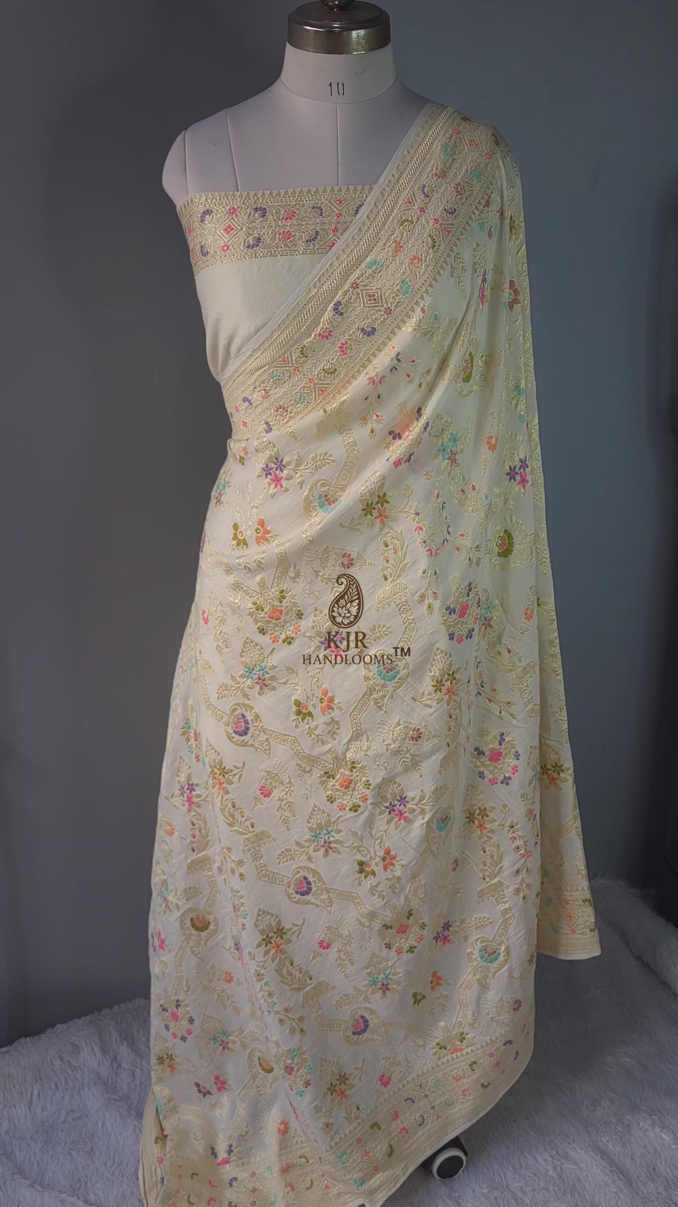 Handloom Pure Munga Silk Banarasi Saree | Golden Zari & Meenakari