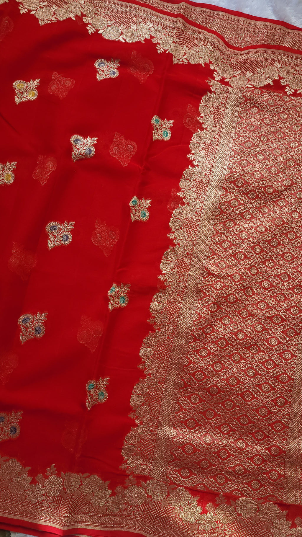Banarasi Handloom Pure Khaddi Georgette Saree | Pure Water Zari & Alfi Meenakari