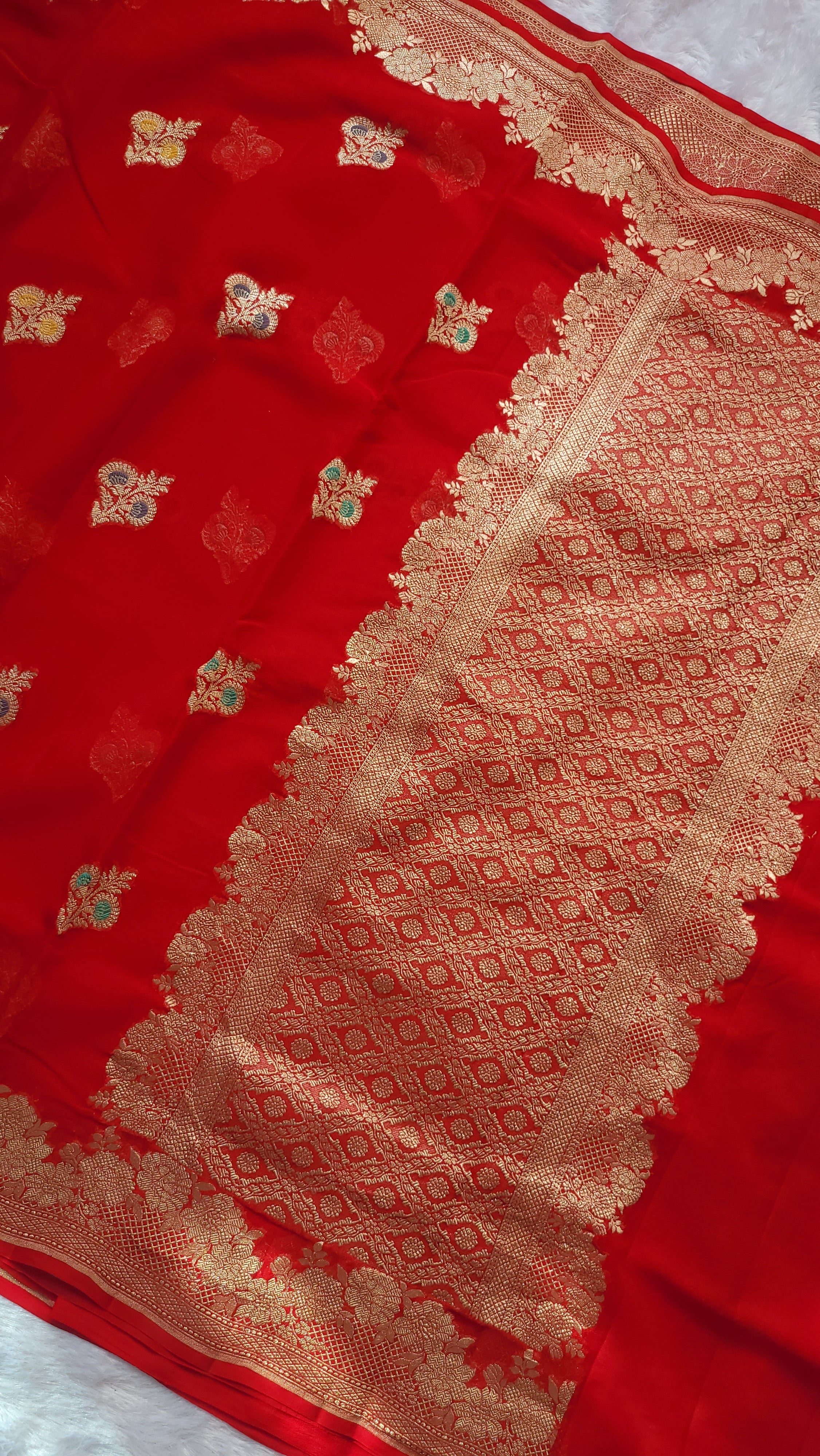 Banarasi Handloom Pure Khaddi Georgette Saree | Pure Water Zari & Alfi Meenakari
