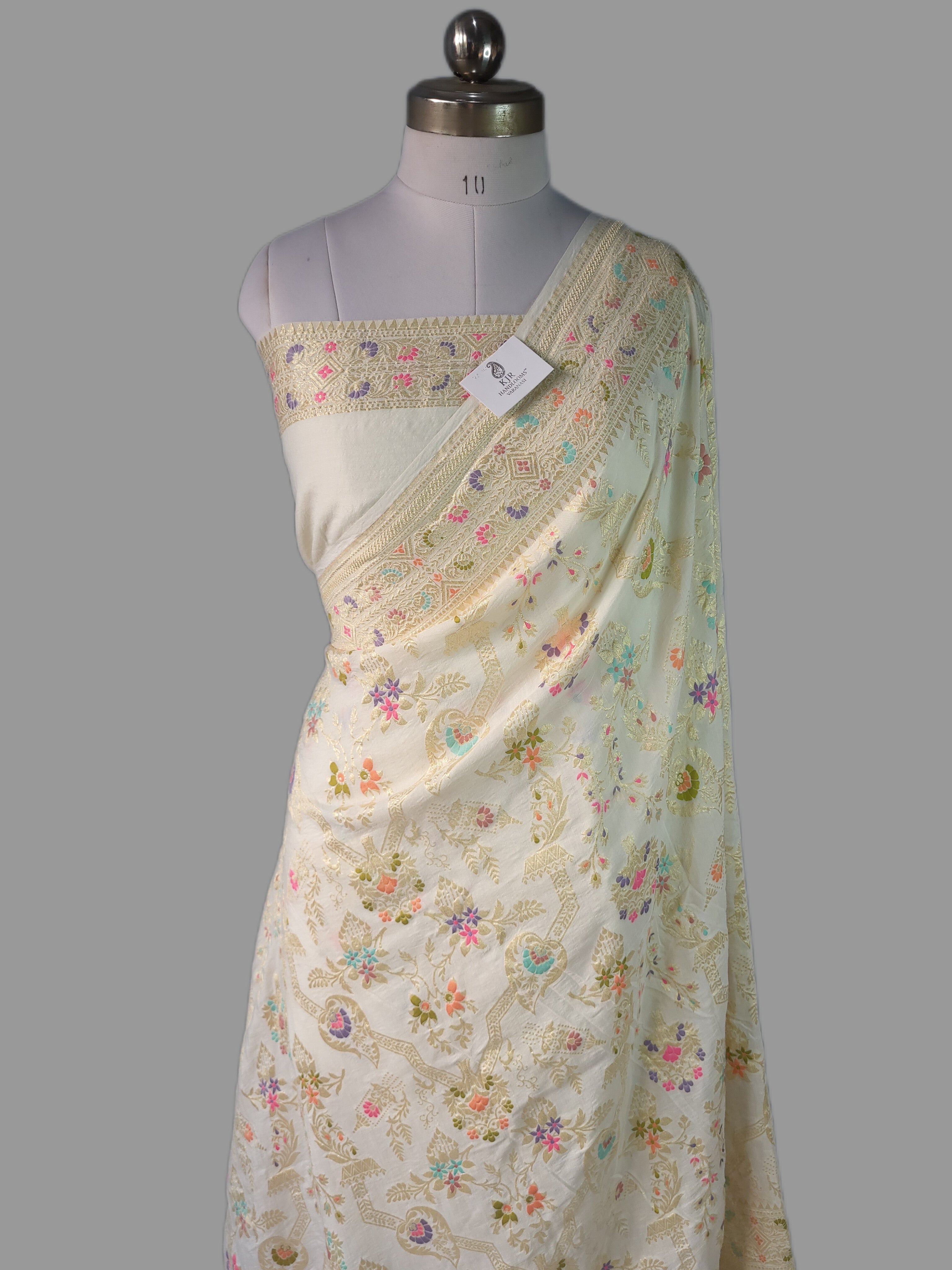 Handloom Pure Munga Silk Banarasi Saree | Golden Zari & Meenakari