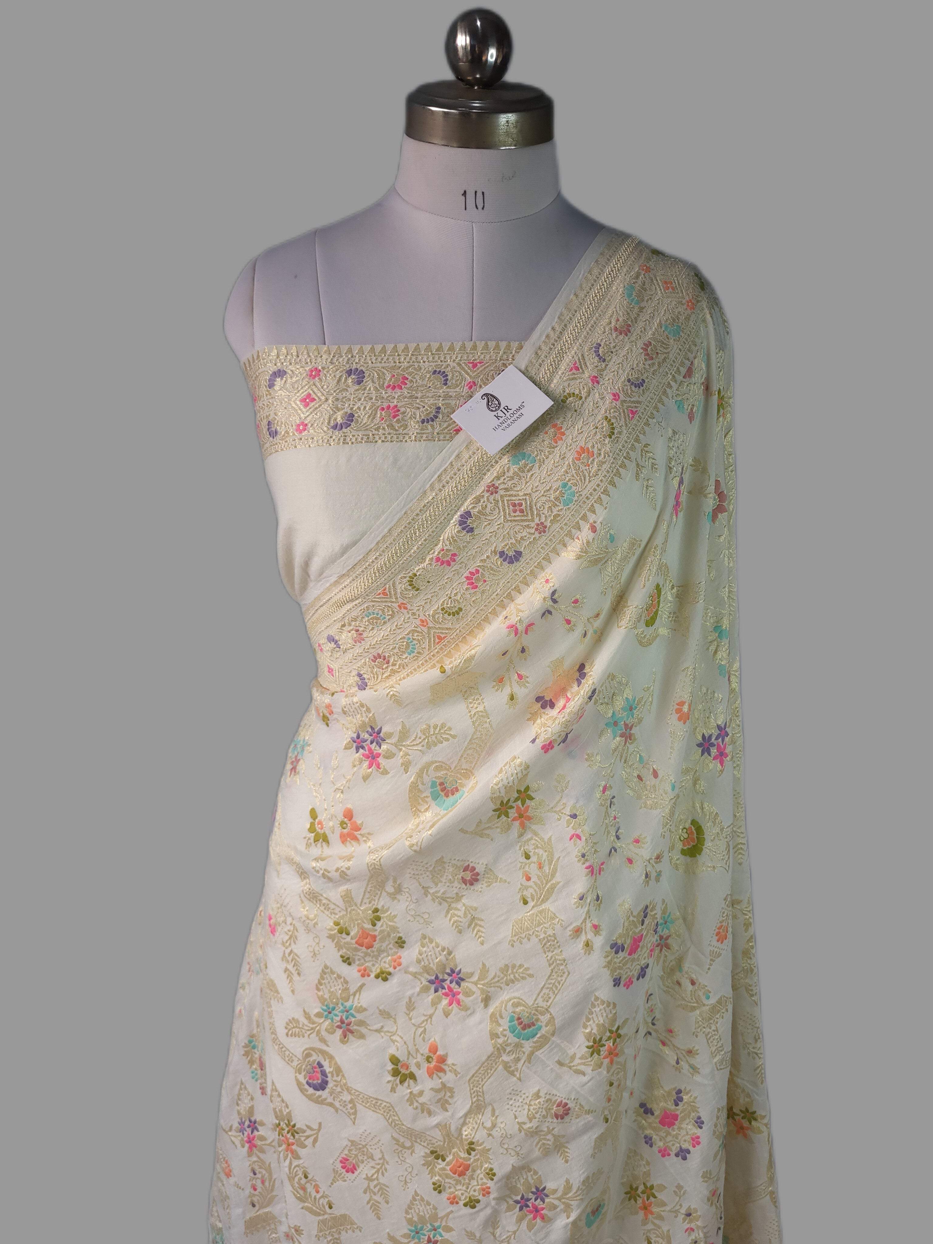Handloom Pure Munga Silk Banarasi Saree | Golden Zari & Meenakari