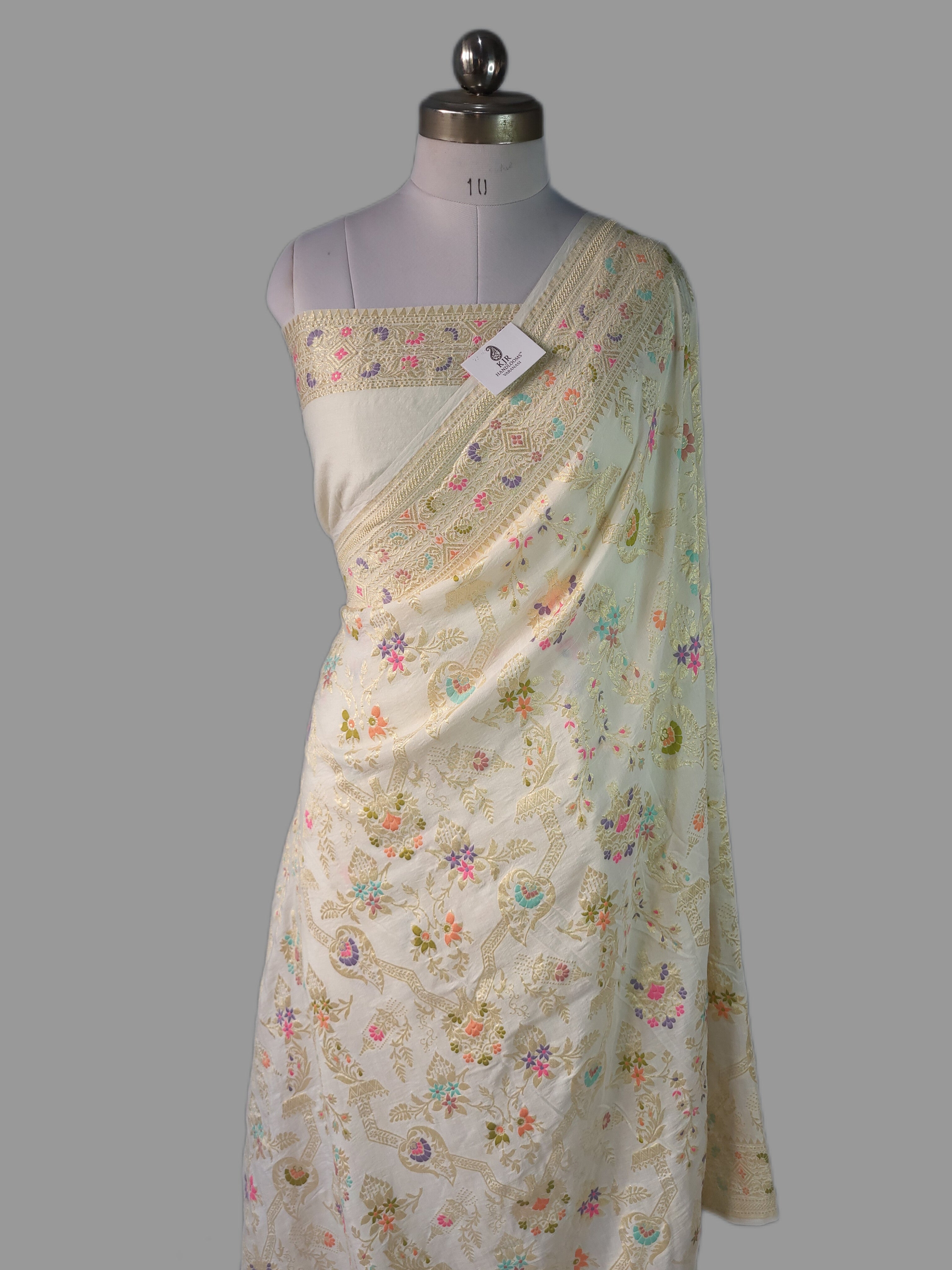 Handloom Pure Munga Silk Banarasi Saree | Golden Zari & Meenakari